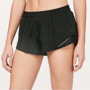 Lululemon hotty hot short black 2.5